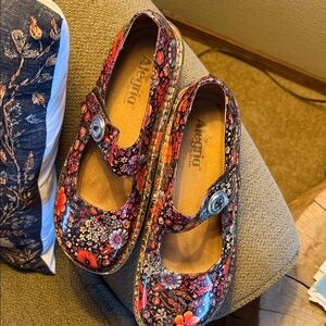 Alegria Women's Floral Mules - Black and Red